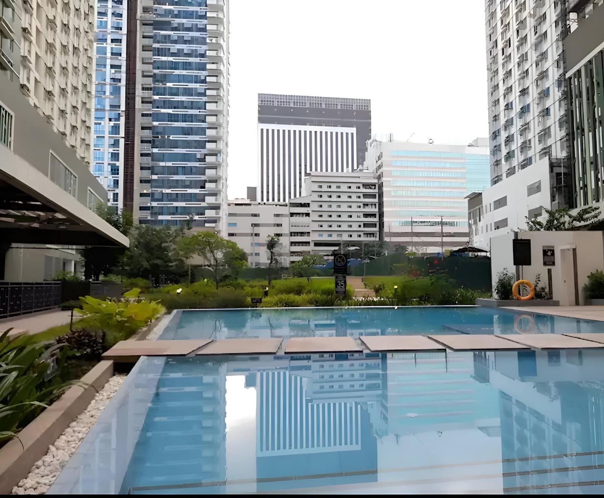 Cebu City Scape At Cebu It Park Екстер'єр фото